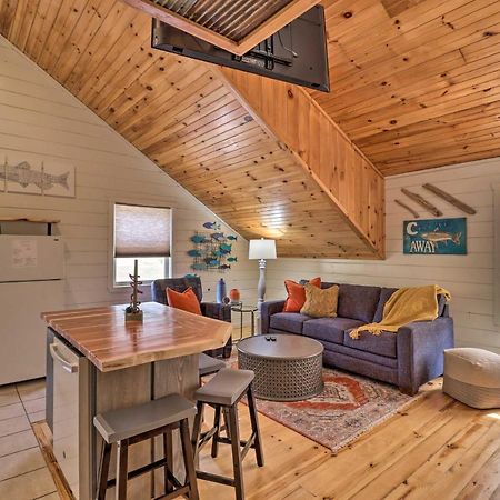Pet-Friendly Studio With Loft And Mountain Views! Exterior photo