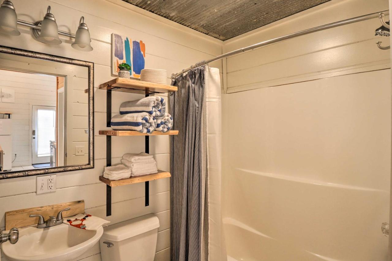 Pet-Friendly Studio With Loft And Mountain Views! Exterior photo