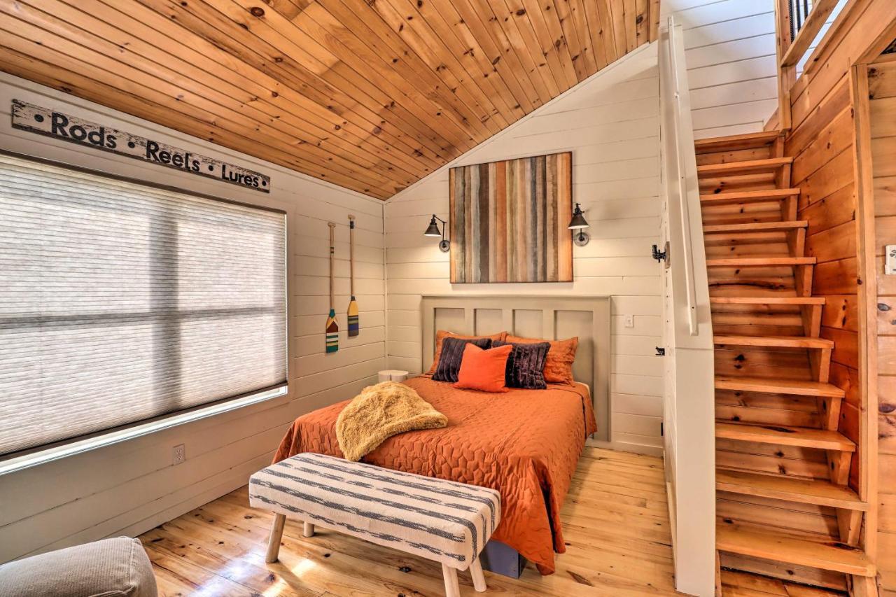 Pet-Friendly Studio With Loft And Mountain Views! Exterior photo